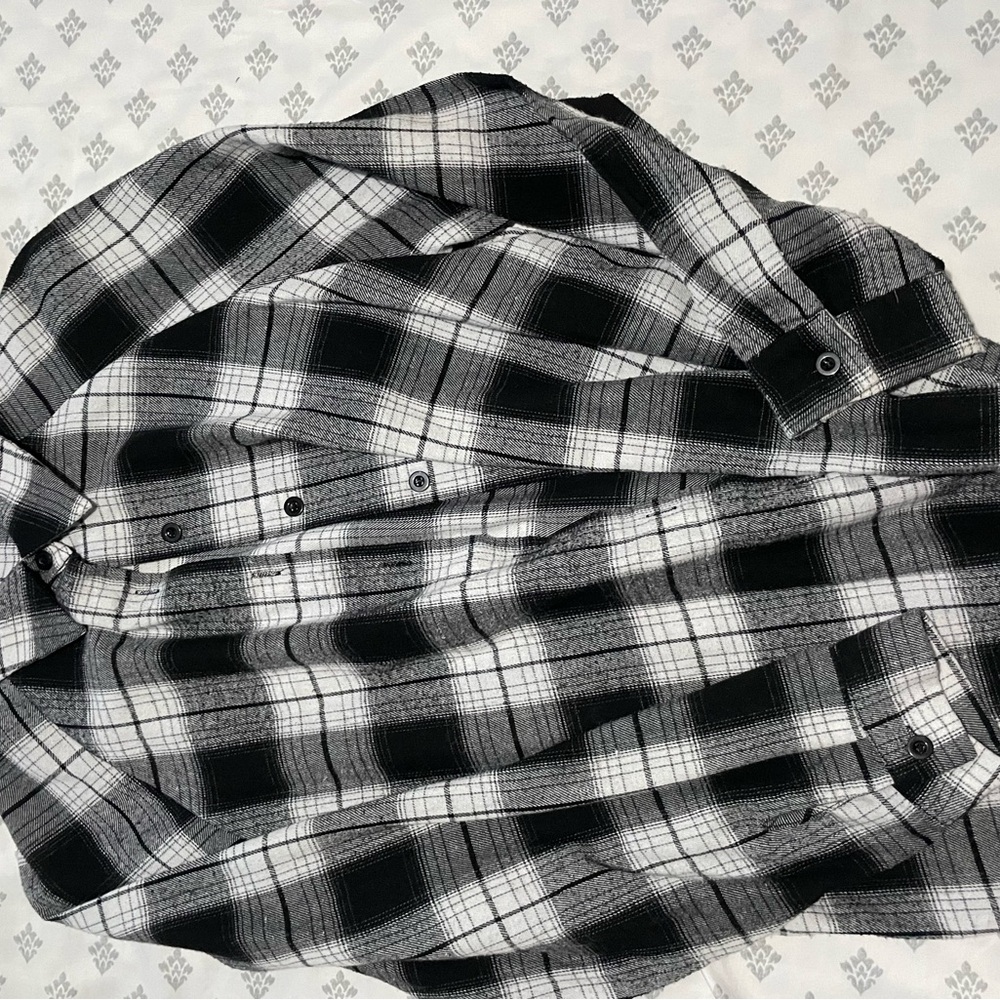 SHEIN Black and White Casual Button Down Shirt
